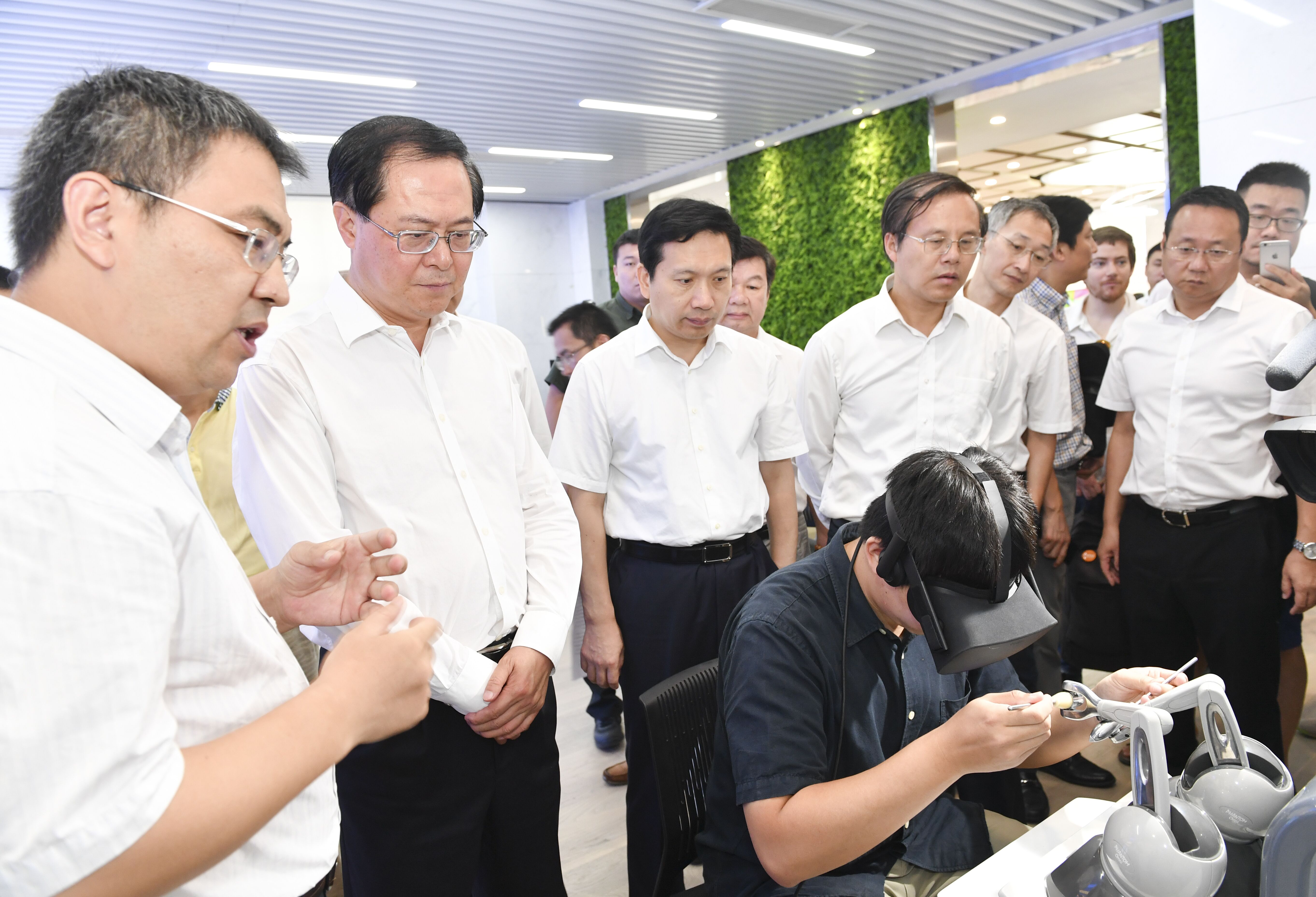 浙江聚力打造全球一流人工智能新高地，技術(shù)推廣服務(wù)賦能產(chǎn)業(yè)新未來(lái)